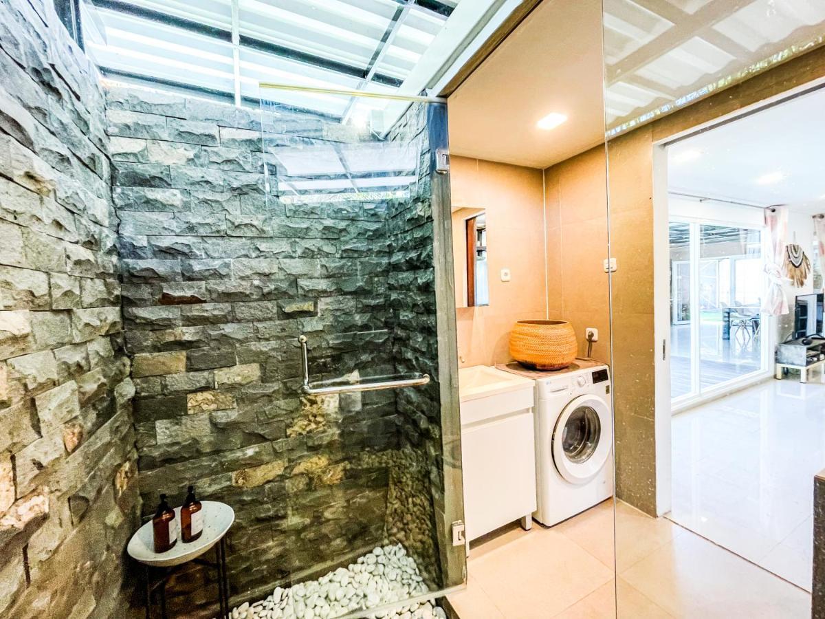 Villa Kotak Surfers Escape Reopening Rates Apply Now Селонг Беланак Екстериор снимка